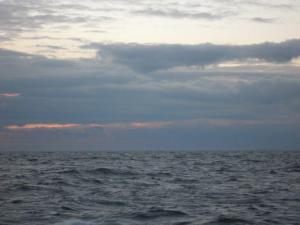 Myrskyrintama lähestymässä kohti kairausalus Greatship Manishaa eteläisellä Itämerellä. Kuva: Aarno Kotilainen©ECORD/IODP